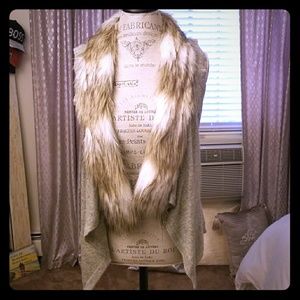 Heather grey faux fur trim vest
